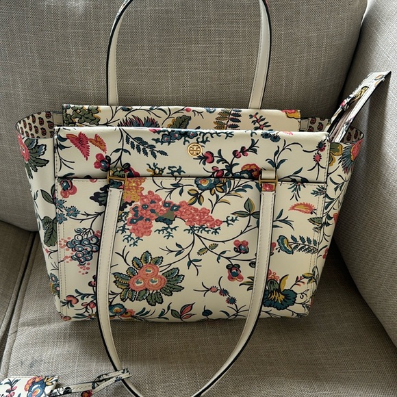 Tory Burch Parker floral tote - Picture 17 of 17
